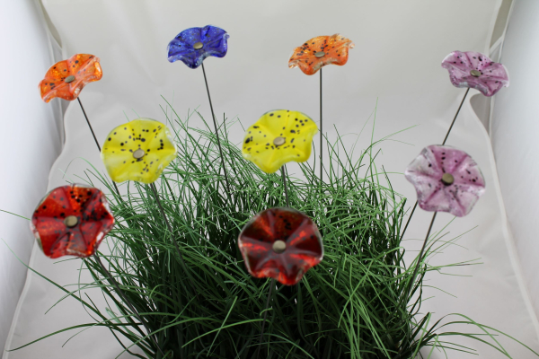 Glasblume mit Edelstahlstab